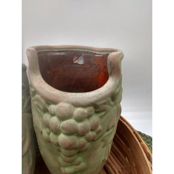 Vintage Ferrell Signed Moss Aztec Wallpockets With Grape Relief Design - Picture 4 of 8